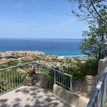 Pool, Garten Und Aussicht, 4km Von Appartamento Tropea